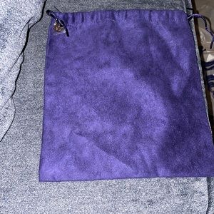 Tory Burch dust cover